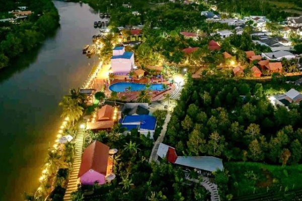 LỄ 2/9 - ROOSTER MEKONG CÓ GÌ VUI?