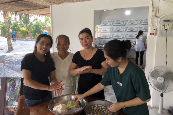 Trải Nghiệm Vào Bếp Làm Bánh