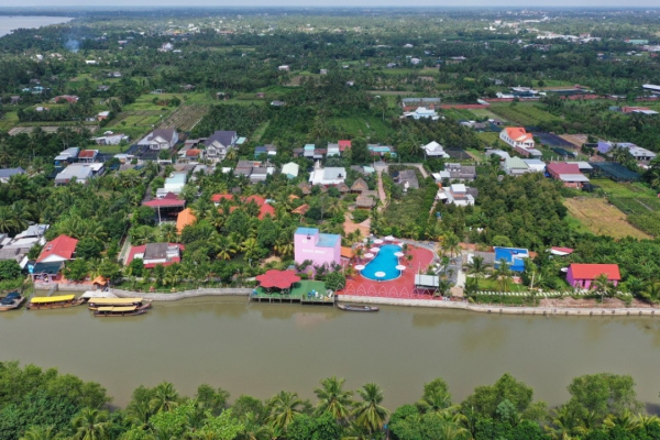 VỀ CHỢ LÁCH ĂN GÌ? Ở ĐÂU?